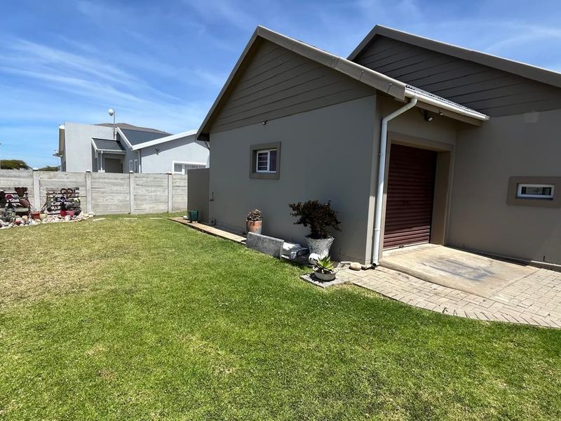 Modern 2-Bedroom Home in Sought-After Fountains Estate – Move-In Ready! - Photo 4