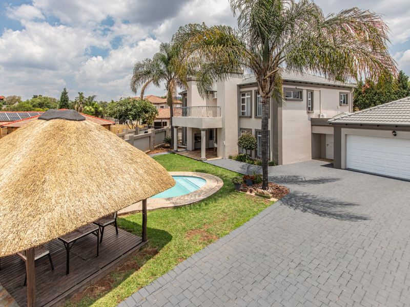 Elegant 5 Bedroom Family Home in a Sought-After Secure Estate in Ruimsig  - Photo 3