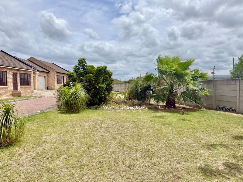 Secure estate newly renovated  - Photo 2