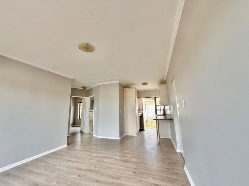 Secure estate newly renovated  - Photo 6