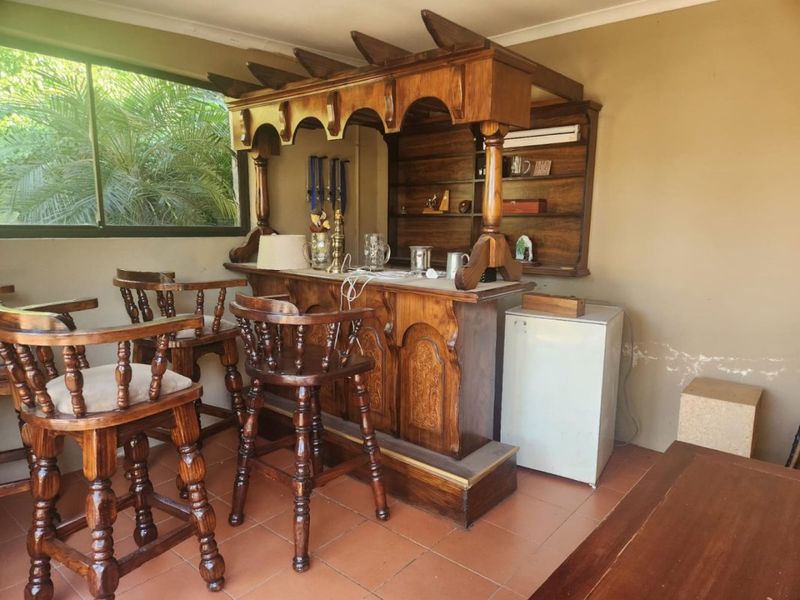 3 Bedroom House For Sale in Kensington - Photo 7