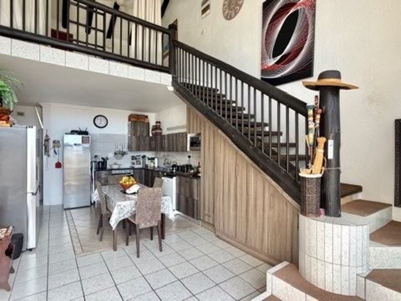 A Coastal Masterpiece — Stylish Beachfront Duplex with Panoramic Ocean Views - Photo 6