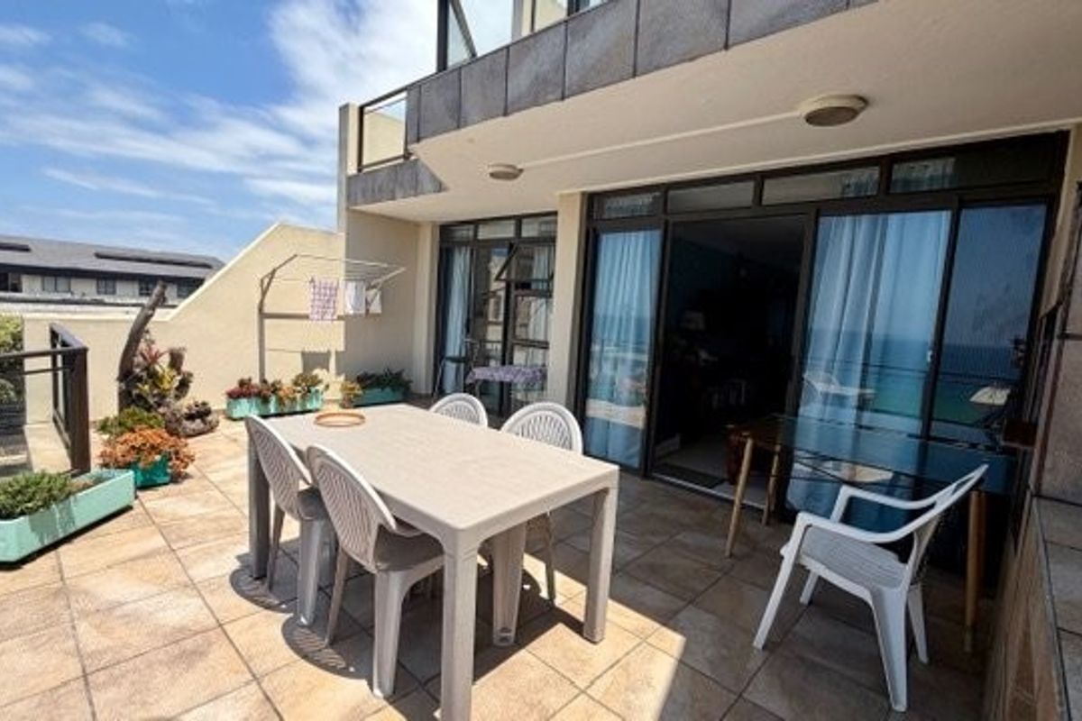 Perfect Beachfront Apartment With Stunning Sea Views - Photo 3
