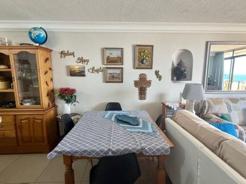 Perfect Beachfront Apartment With Stunning Sea Views - Photo 9