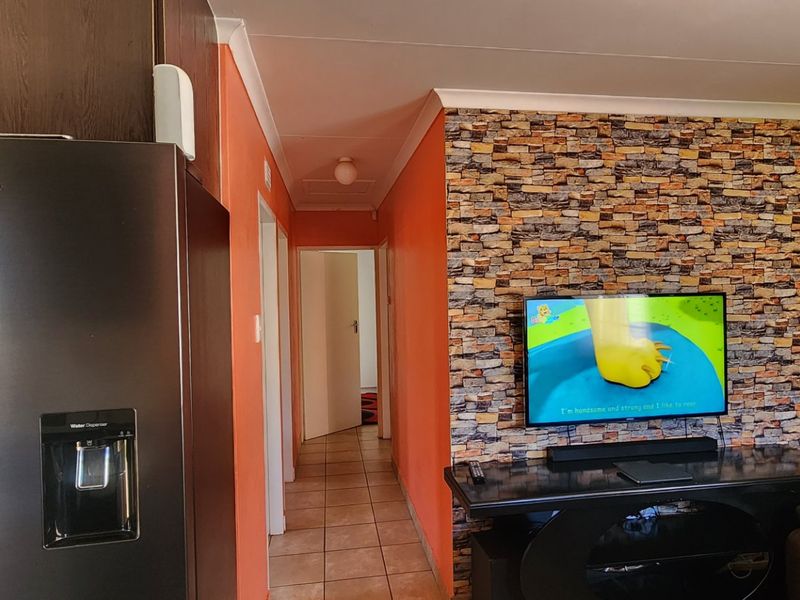 Stunning 3Bedroom House for Sale in Sky City - Photo 9