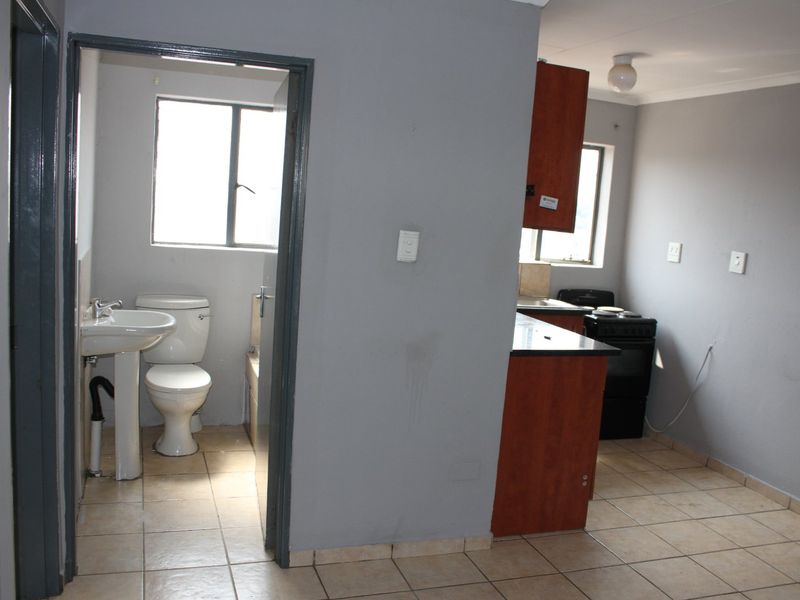 2 Bedroom Flat starter Pack - 3rd Floor Unit - Photo 9