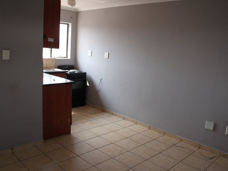2 Bedroom Flat starter Pack - 3rd Floor Unit - Photo 6