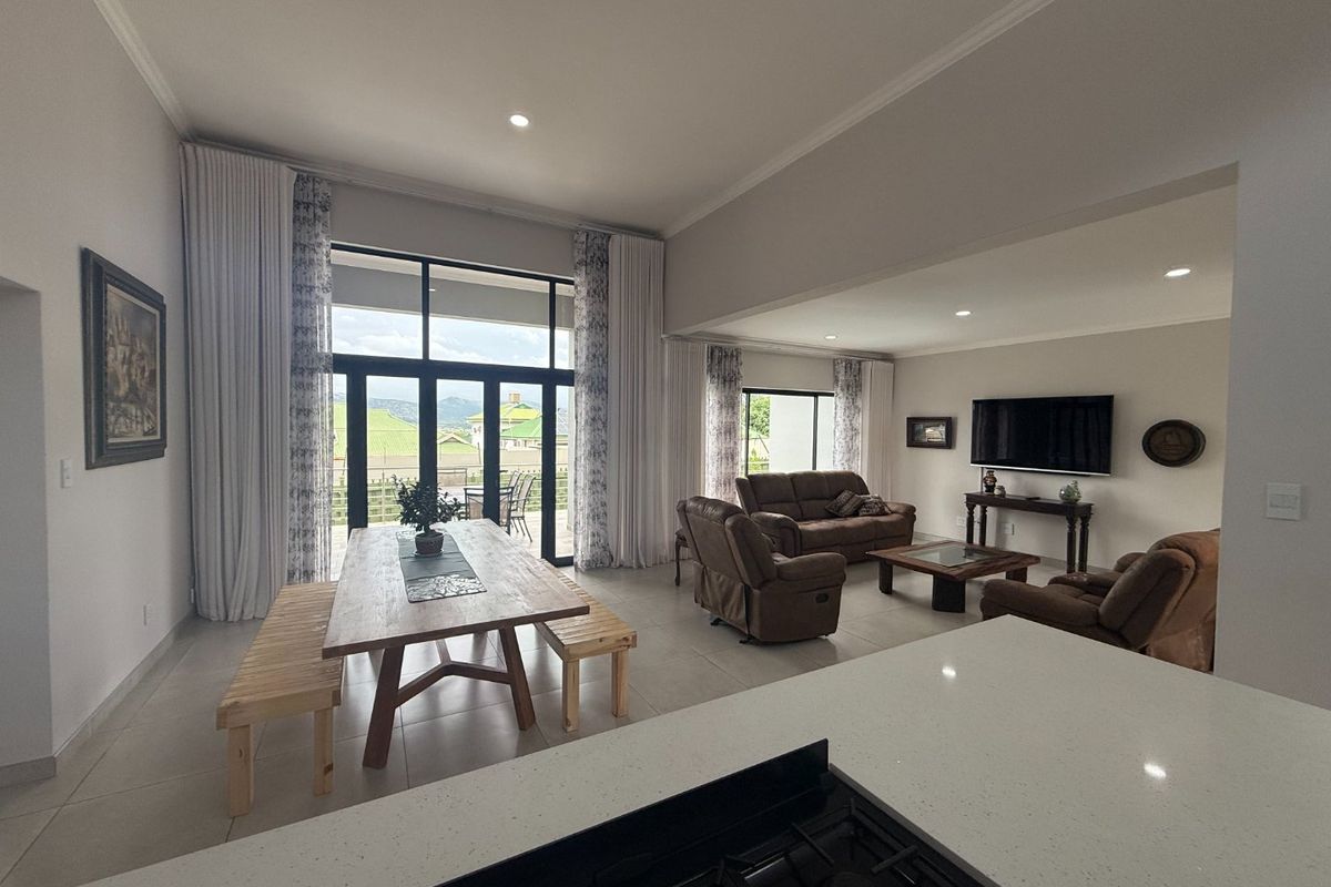 Beautiful Newly Built Family Home for Sale in Kosmos Ridge Estate - Photo 5
