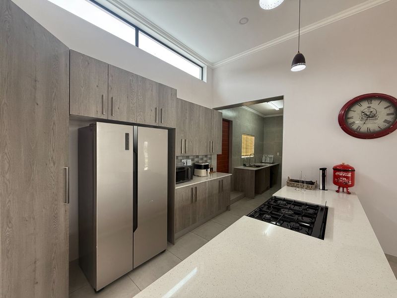 Beautiful Newly Built Family Home for Sale in Kosmos Ridge Estate - Photo 3