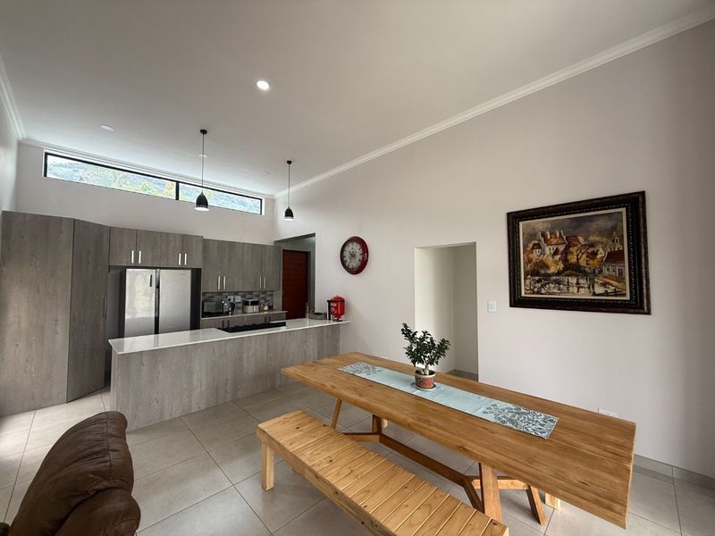 Beautiful Newly Built Family Home for Sale in Kosmos Ridge Estate - Photo 9