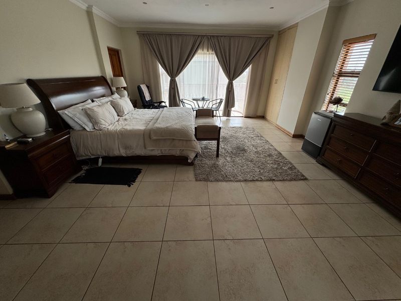 Spacious Family Home Features - Photo 7