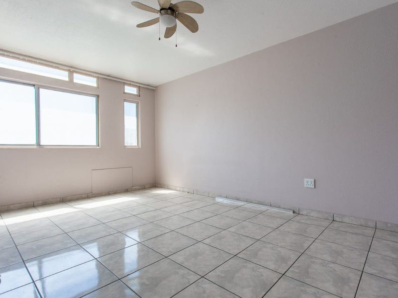 1 Bedroom Flat for sale R775 000 - Photo 5