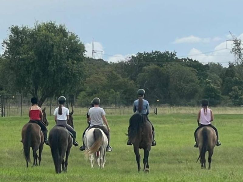 Riverfront Retreat in Equestrian Estate – Rent with Option to Buy - Photo 9