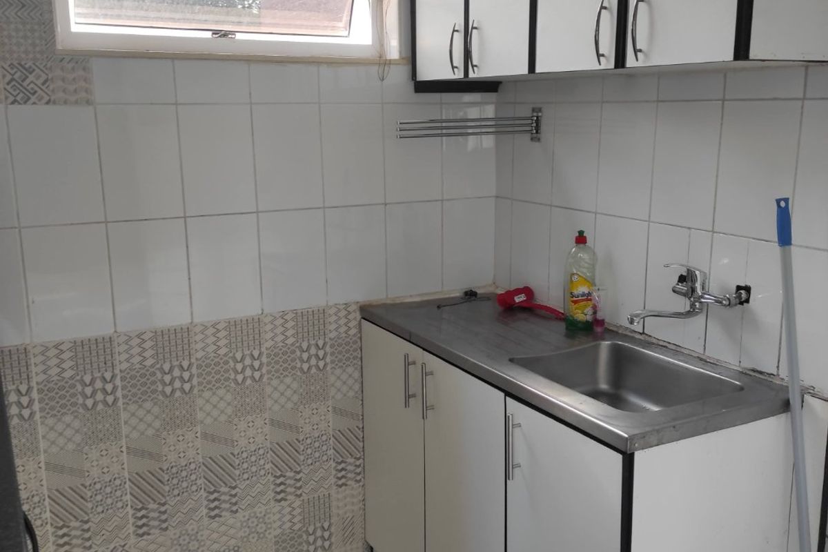 Batchelor apartment for sale in Essenwood - Photo 5