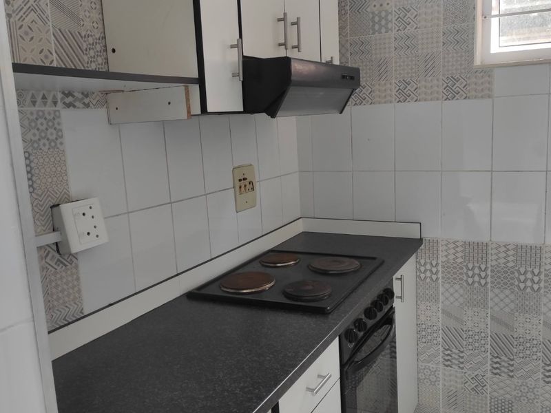 Batchelor apartment for sale in Essenwood - Photo 3