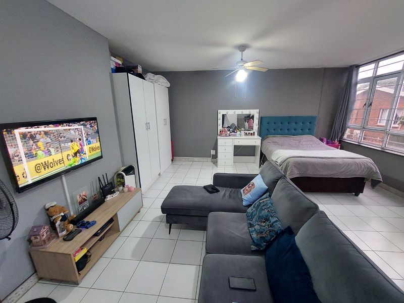 Batchelor apartment for sale in Essenwood - Photo 10