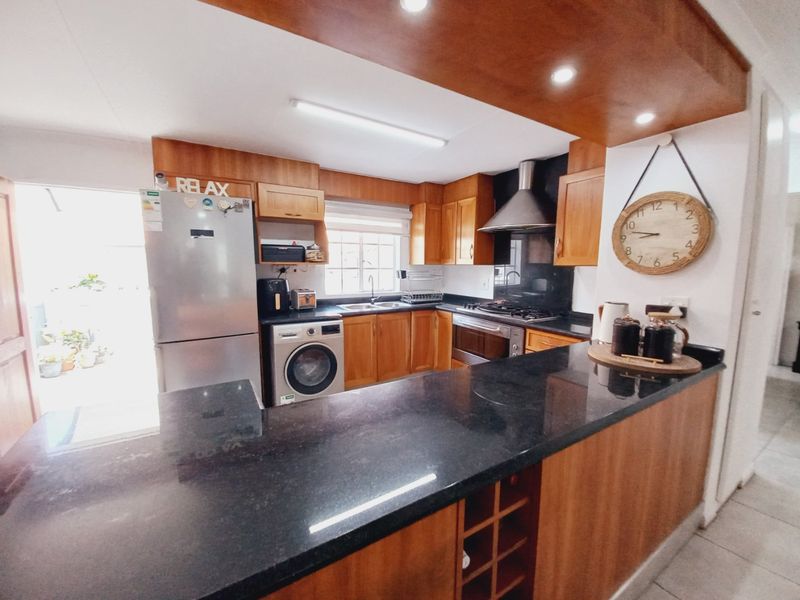 Modern Two Bedroom Starter Home Offering Secure and Effortless Living - Photo 4