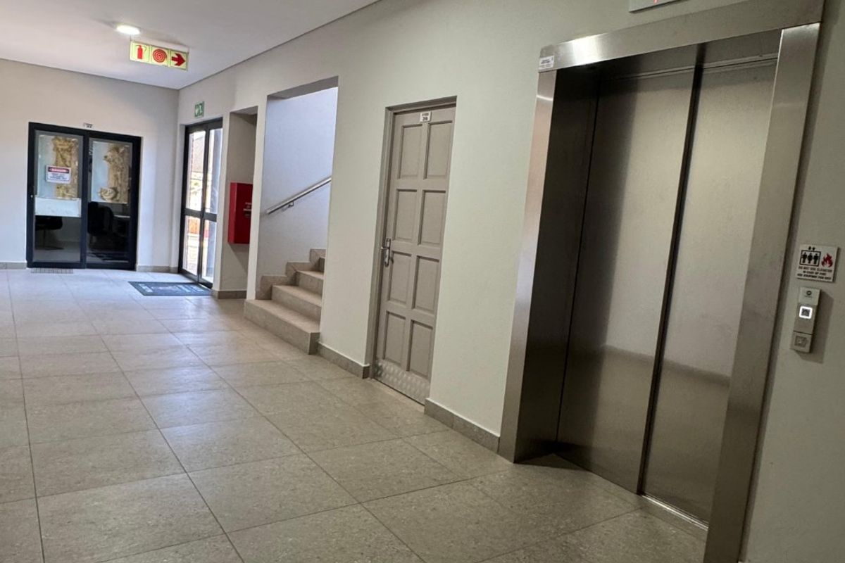 Your Elegant 3-Bed Escape in the Heart of Centurion - Photo 4