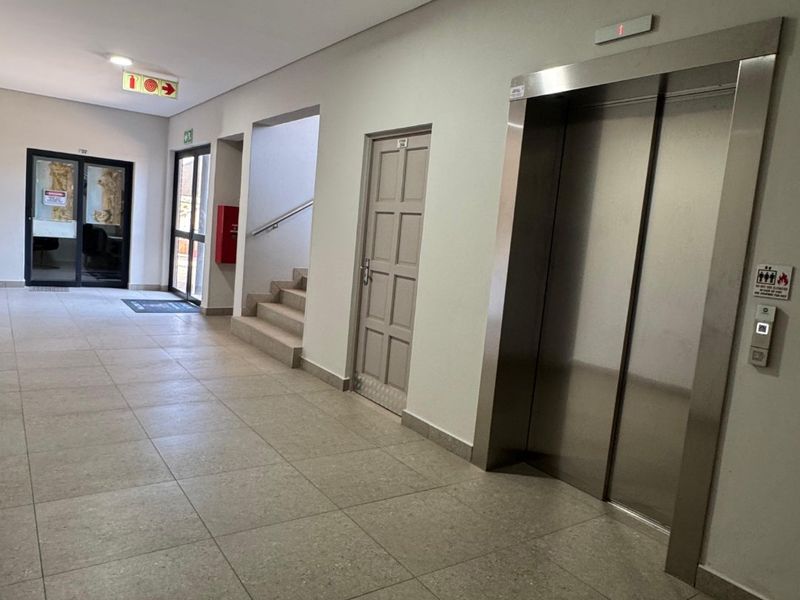 Your Elegant 3-Bed Escape in the Heart of Centurion - Photo 4