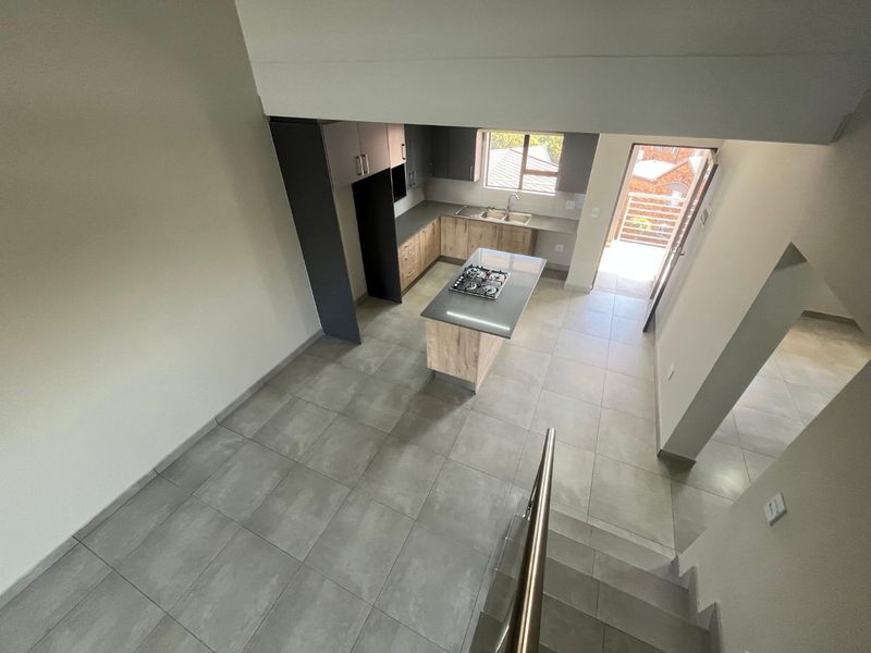 Your Elegant 3-Bed Escape in the Heart of Centurion - Photo 9