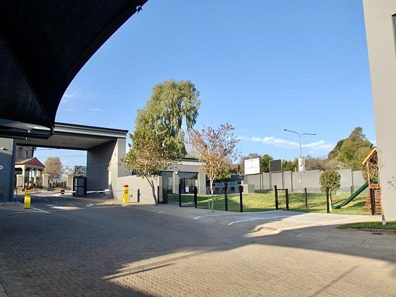 Your Elegant 3-Bed Escape in the Heart of Centurion - Photo 3