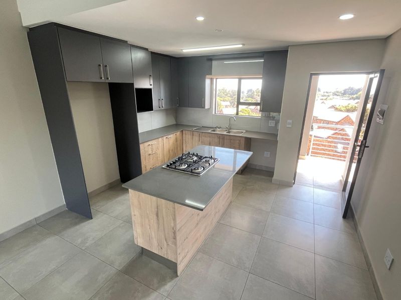 Your Elegant 3-Bed Escape in the Heart of Centurion - Photo 7