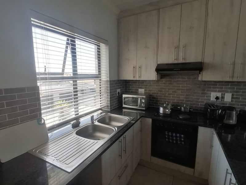 Stunningly, Modern and  Neat 2 Bedroom Apartment - Photo 10