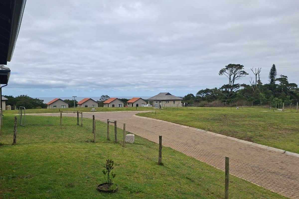 Coastel living at its best - Photo 3