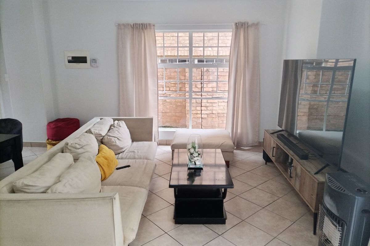 Prime 3 Bedroom Double Garage Marula Hazeldean Oukraal Estate - Photo 2