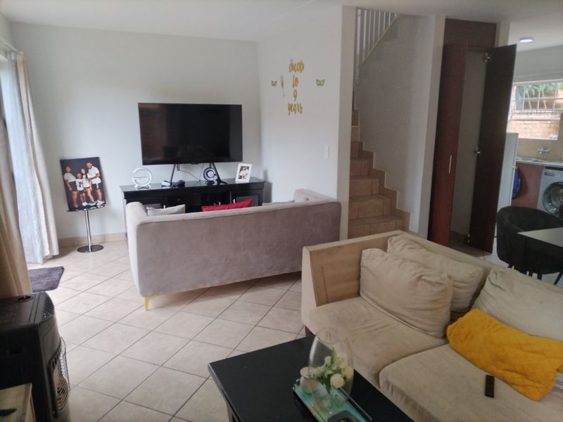 Prime 3 Bedroom Double Garage Marula Hazeldean Oukraal Estate - Photo 4