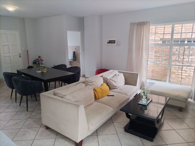 Prime 3 Bedroom Double Garage Marula Hazeldean Oukraal Estate - Photo 5