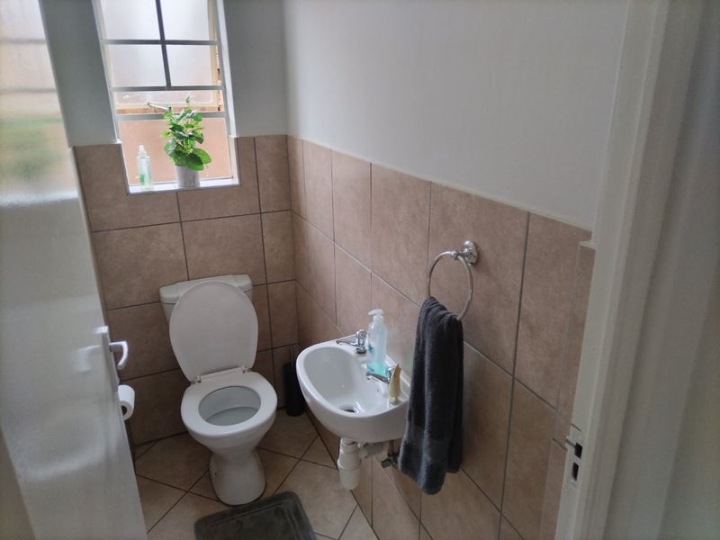 Prime 3 Bedroom Double Garage Marula Hazeldean Oukraal Estate - Photo 9