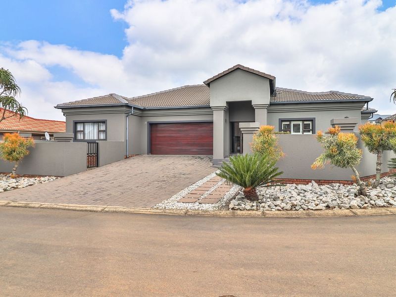 Magnificent home in the sought after Pebble Creek Estate - Photo 2