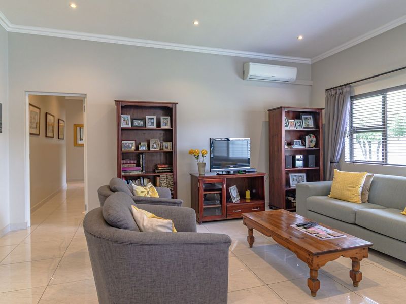 Magnificent home in the sought after Pebble Creek Estate - Photo 6