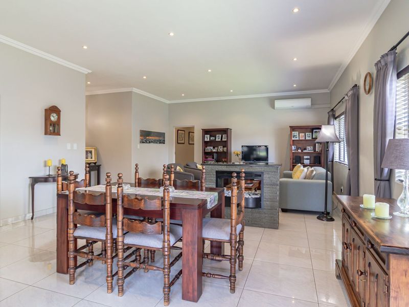 Magnificent home in the sought after Pebble Creek Estate - Photo 10