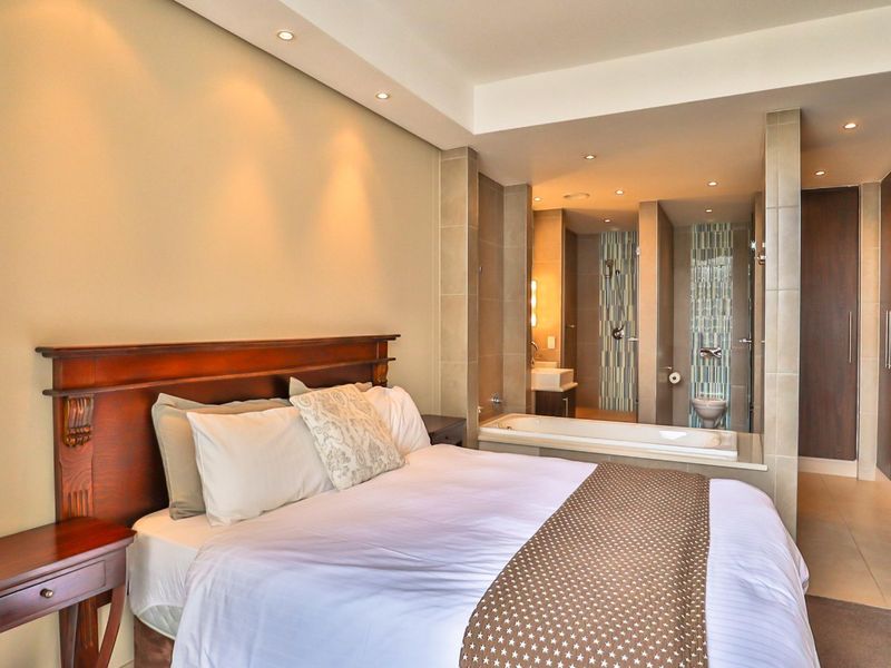 CALLING ALL INVESTORS AND FIRST TIME HOME OWNERS. - Photo 6