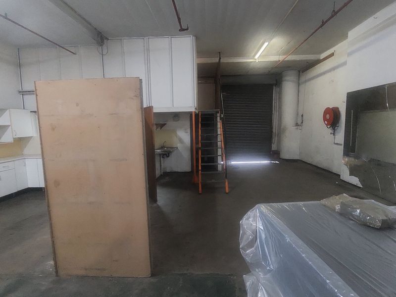 Commercial property for rent in Umbilo - Photo 5