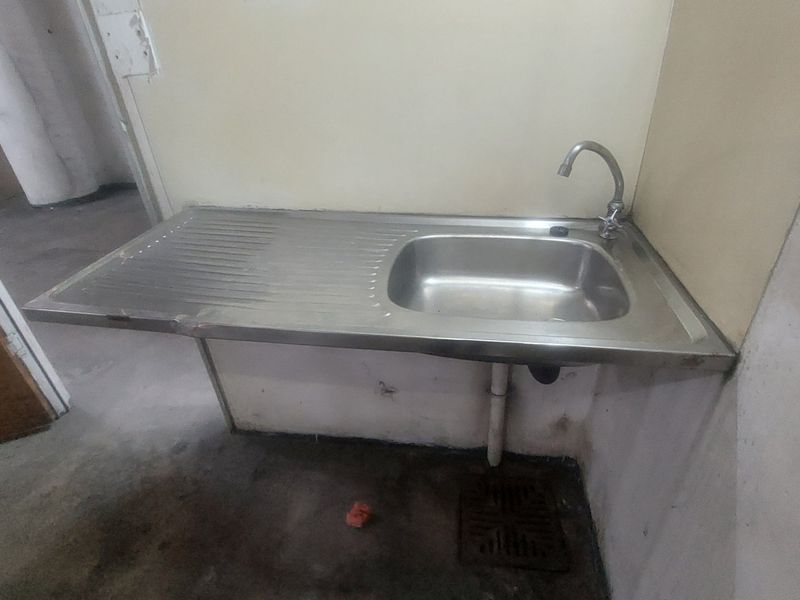 Commercial property for rent in Umbilo - Photo 10