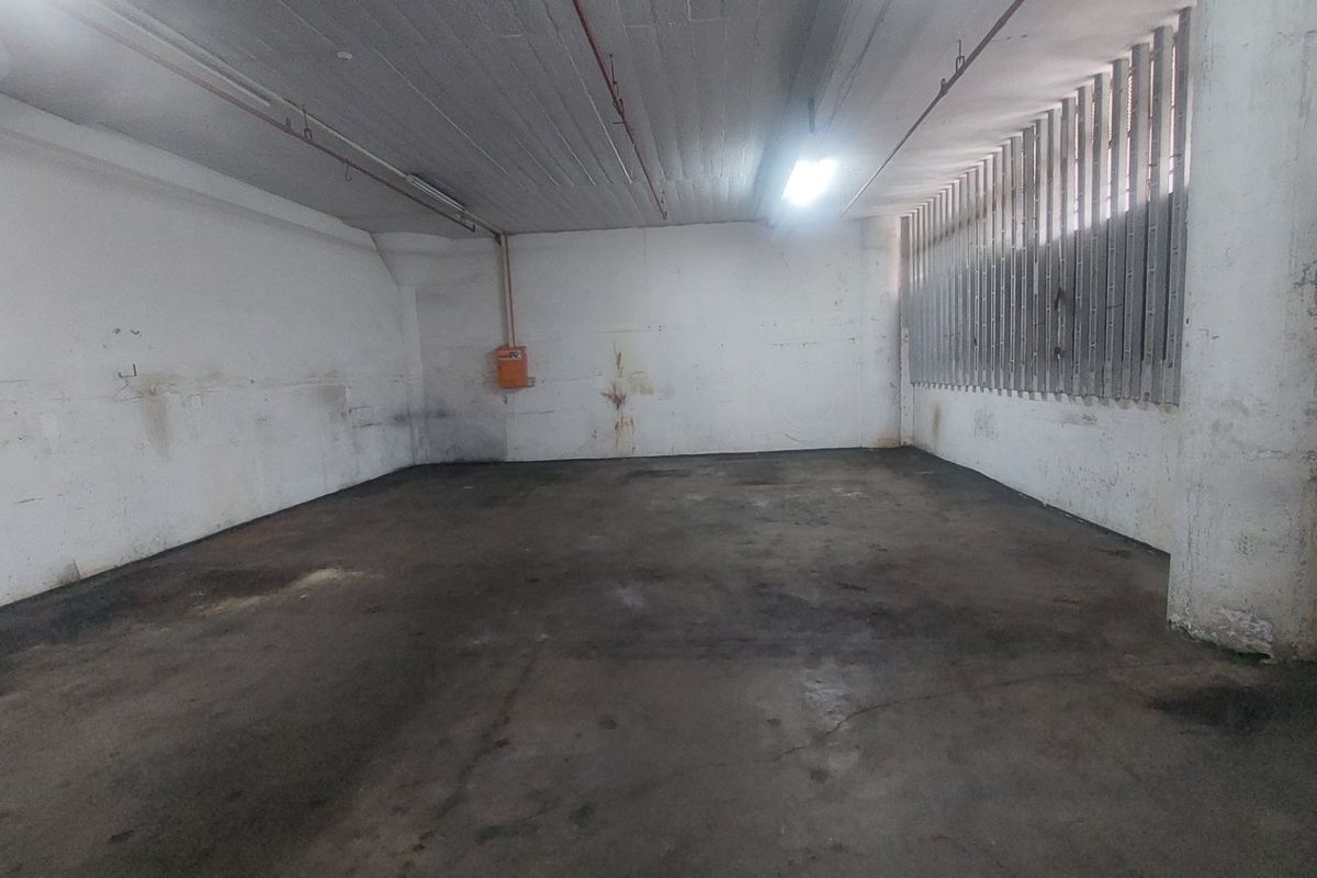 Commercial property for rent in Umbilo - Photo 2