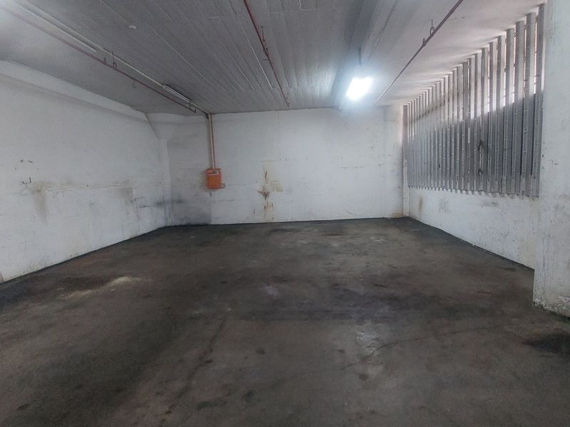 Commercial property for rent in Umbilo - Photo 2