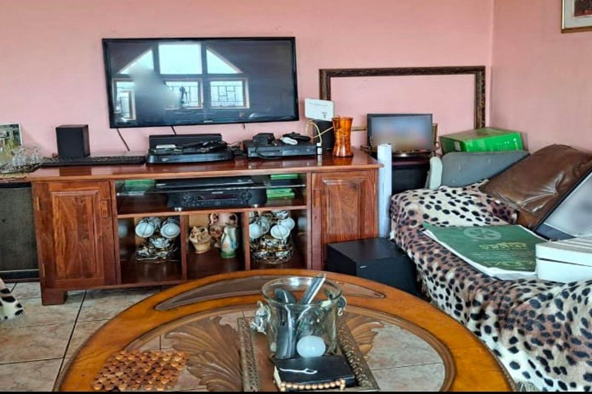 3 Bedroom House Available - Photo 5