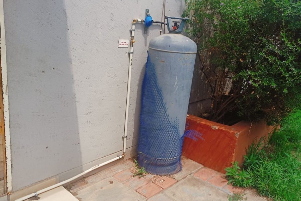 FOR SALE: Stylish 3-Bedroom Duplex in Secure Complex – Modern, Spacious & Ready to Move In! - Photo 5