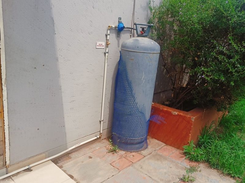 FOR SALE: Stylish 3-Bedroom Duplex in Secure Complex – Modern, Spacious & Ready to Move In! - Photo 5