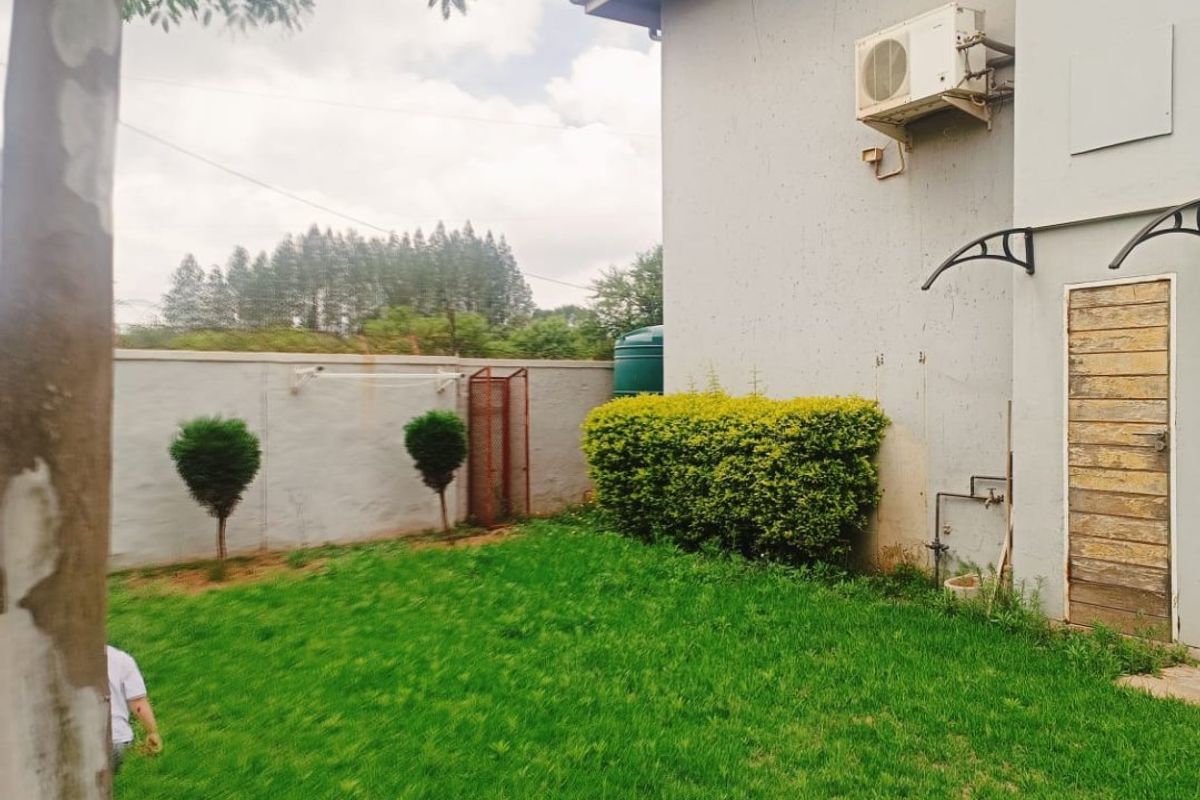 FOR SALE: Stylish 3-Bedroom Duplex in Secure Complex – Modern, Spacious & Ready to Move In! - Photo 3