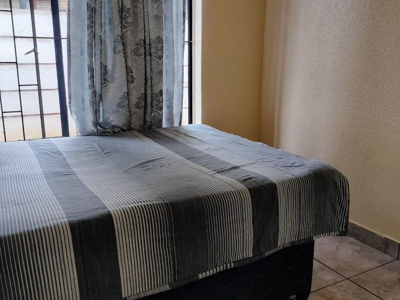 3 Bedroom House for Sale - Photo 9