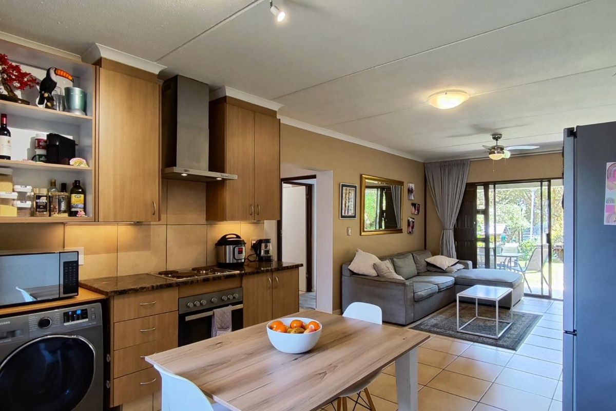 2 Bedroom Apartment / Flat for Sale – Greenstone Hill - Photo 5