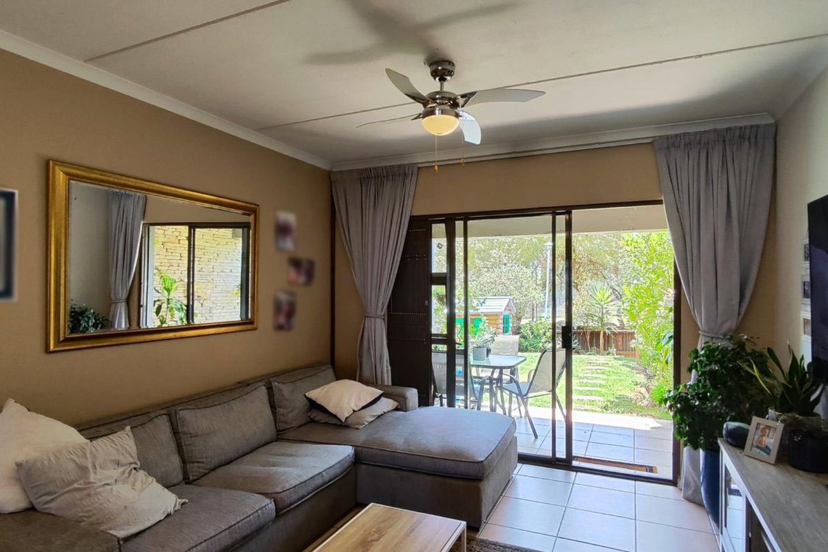 2 Bedroom Apartment / Flat for Sale – Greenstone Hill - Photo 2