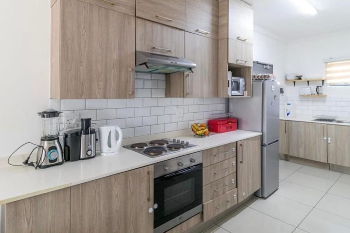 Modern 2 Bedrooms , 2 Bathrooms Apartment for Sale in Halfway Gardens - Photo 2