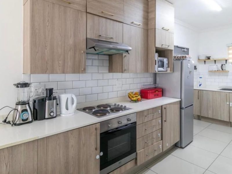 Modern 2 Bedrooms , 2 Bathrooms Apartment for Sale in Halfway Gardens - Photo 2