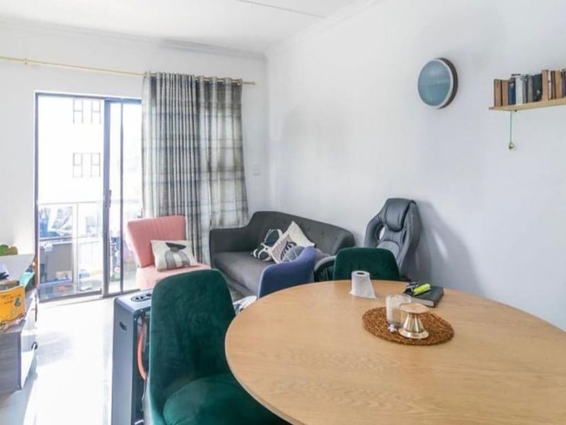 Modern 2 Bedrooms , 2 Bathrooms Apartment for Sale in Halfway Gardens - Photo 5